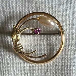 14K RGP Baroque Pearl & Ruby Circle Brooch